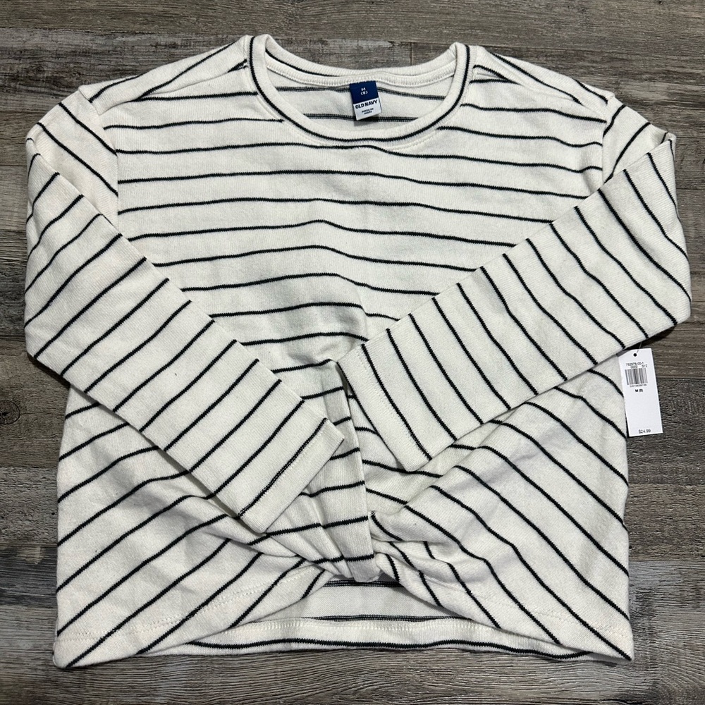Old Navy size 8/medium new with tags